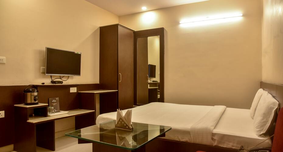 Hotel Rajhans, Bhopal 2