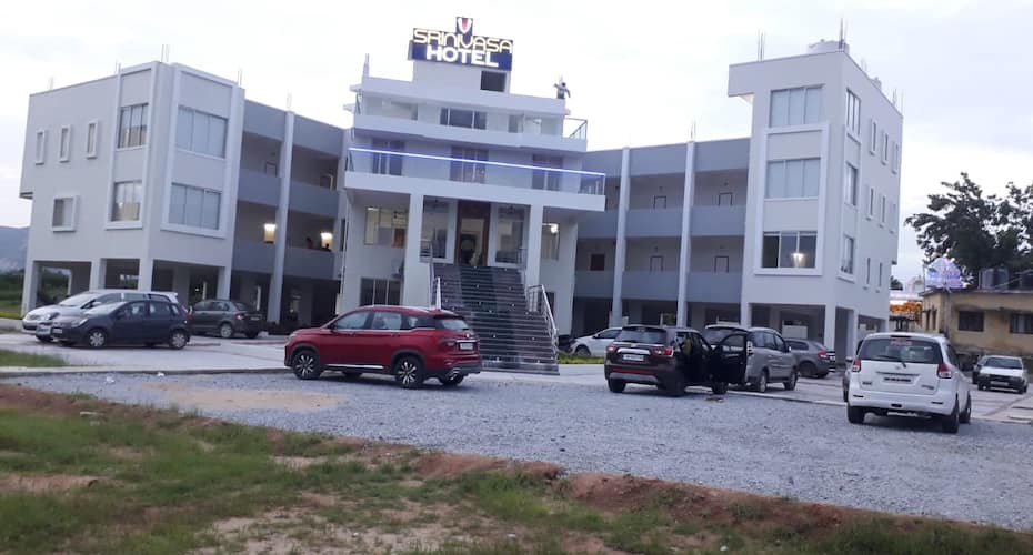 Srinivasa Hotel, Tirupati 1