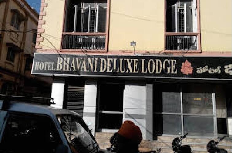 Sri Bhavani Deluxe Lodge, Hyderabad 4