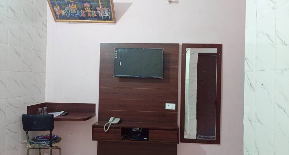 Hotel Om Palace Sain Colony, Jaipur 3