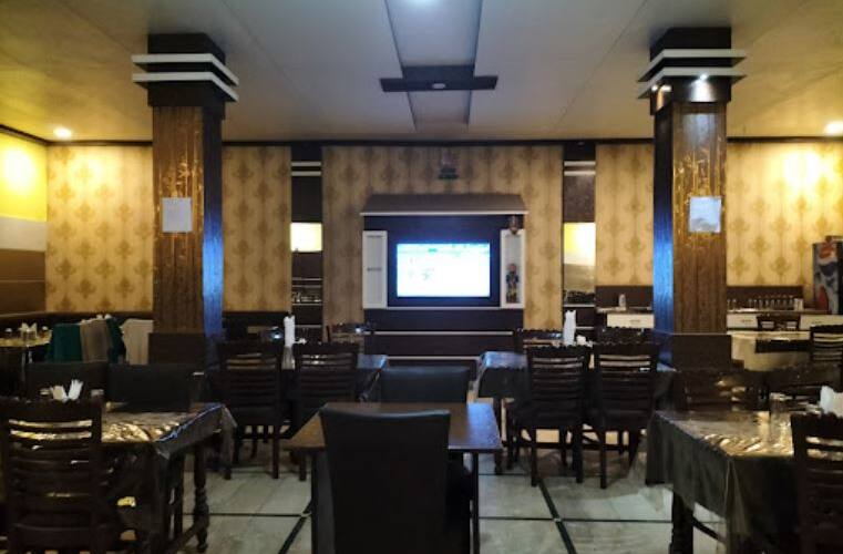 Riya Palace Hotel, Robertsganj 2