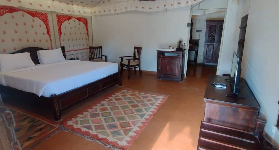 Champaner Heritage Resort, Pavagadh 2