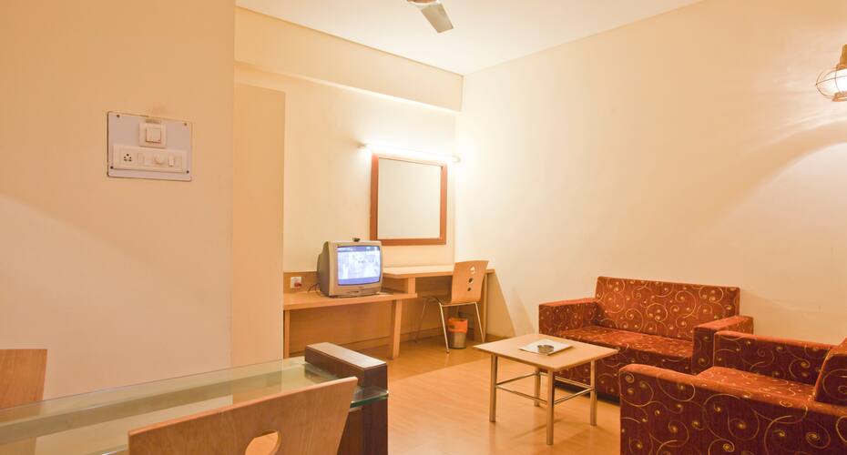 Hotel Samrat Indore Price Reviews Photos Address 56 bewertungen, 59 authentische reisefotos und guenstige angebote fuer hotel samrat. hotel samrat indore price reviews