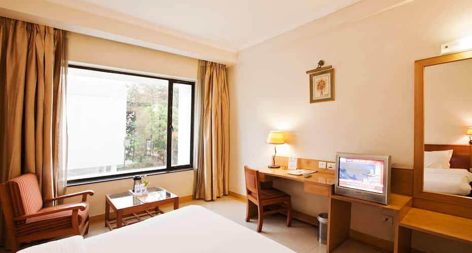 Comfort Inn Lucknow Book This Hotel At The Best Price - 