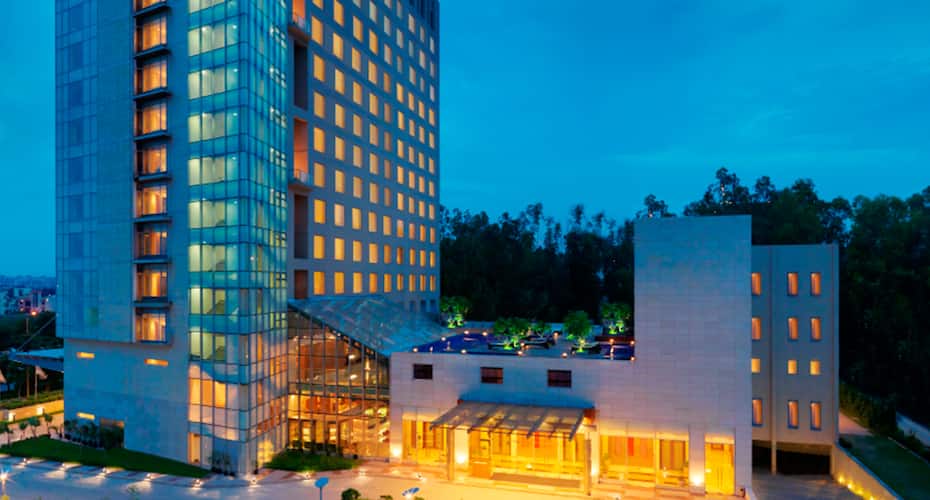 Radisson Blu Greater Noida Greater Noida - Book Hotel, Reviews, Room