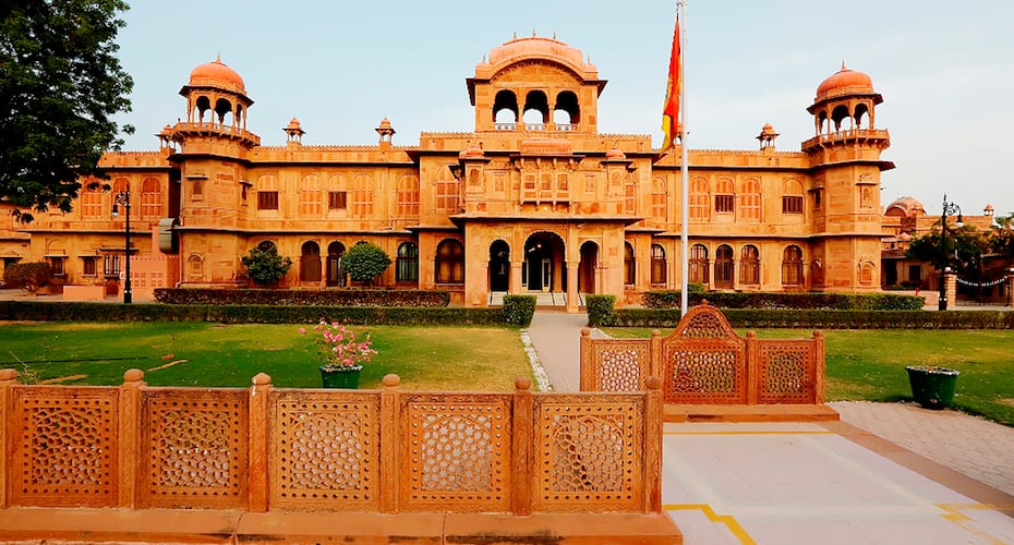 Hotel-Lallgarh-Palace-Heritage-Hotel-In-Rajasthan