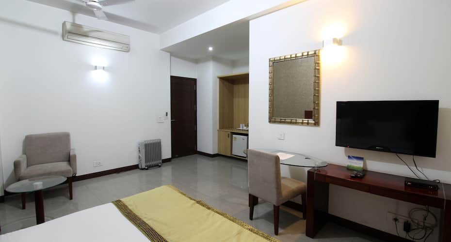 Stately Suites Golf Course Road Hotel Gurgaon Book Hotel - 