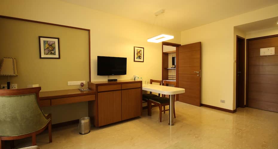 Grand Residency Hotel Serviced Apartments Bandra Hotel Booking Hotels In Mumbai Bigbreaks Com
