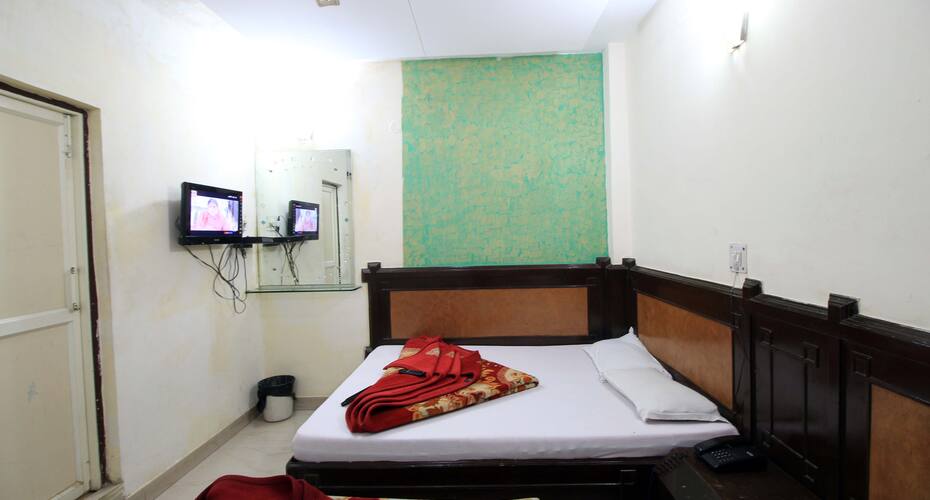 Hotel Mohak Palace New Delhi Book This Hotel At The Best - 