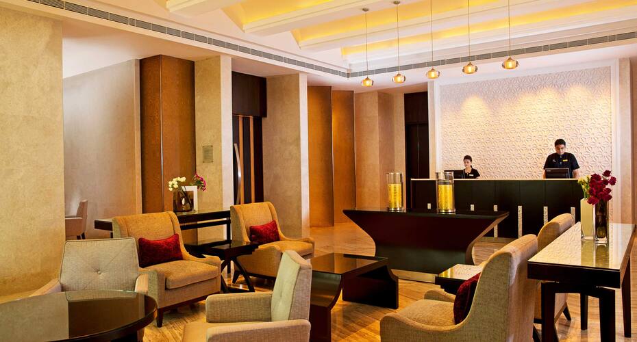 The Leela Palace Chennai Chennai Price Reviews Photos Address Parc d'attractions vgp universal kingdom est une attraction populaire, tandis que marina beach et plage elliot sont recommandés pour admirer la beauté naturelle de la région.