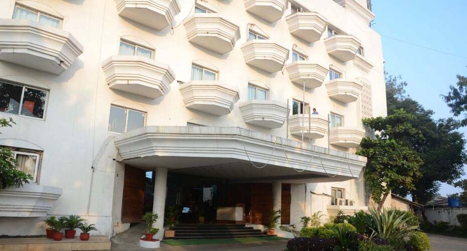 Tristar Hotel Chandrapur Flat 50 Off Book Reviews Room Tristar Hotel