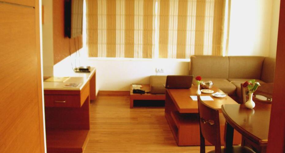 Comfort Inn Lucknow Book This Hotel At The Best Price Only On