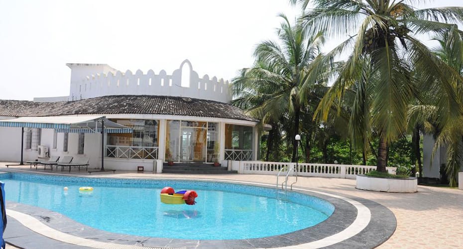 Hotel Gautam A Vegetarian Hotel Goa Price Reviews Photos Address Built like a portuguese fortress, with white we offer 66 well furnished rooms of 3 categories i.e standard, superior and duplex and 10 villas.