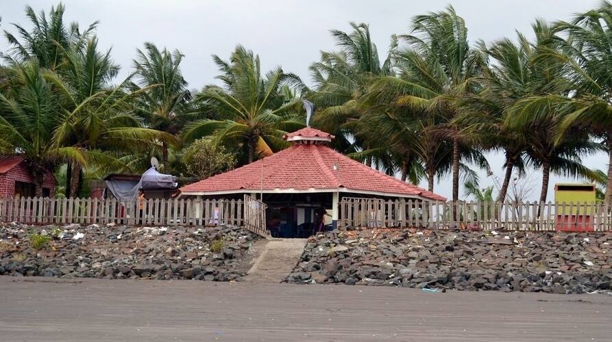 Sheetal Samudra Mini Goa Nathalal Perekh Marg Hotel Booking Hotels In Thane Bigbreaks Com The lodge features comfortable private rooms offering single, double and triple occupancy. sheetal samudra mini goa nathalal