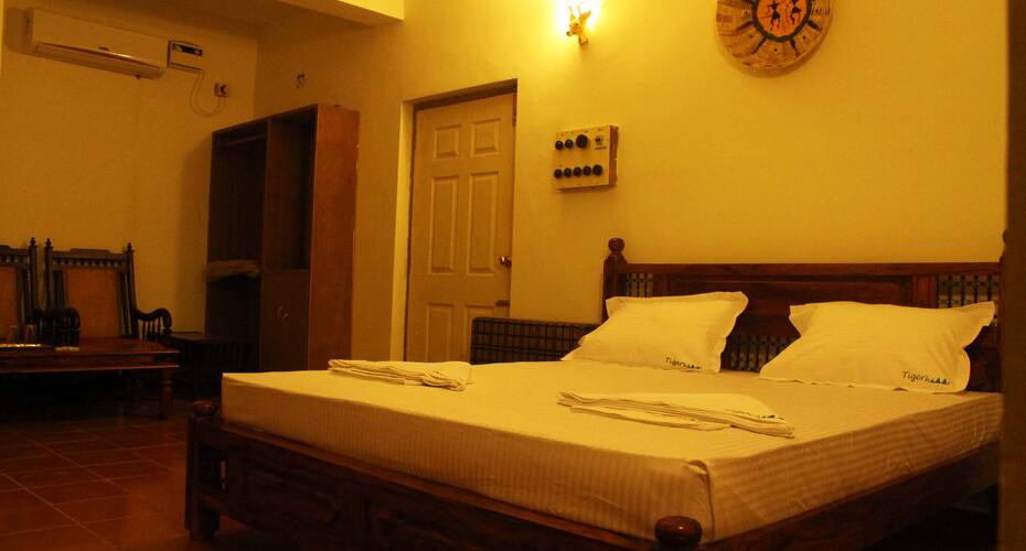 Get Tiger Hills Resort Background