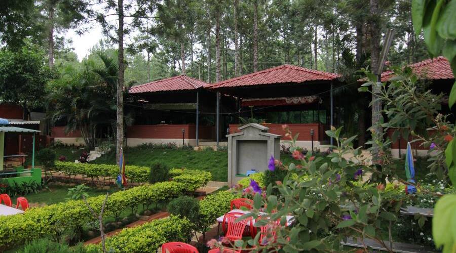 N P S Lake View Resort Kolli Hills Book This Hotel At The Best
