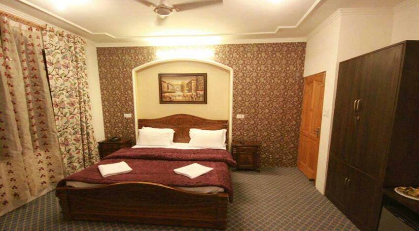 Harwan Resort Srinagar Book This Hotel At The Best Price - 