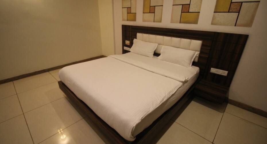 Srinidhi Grand Inn Bangalore Book This Hotel At The Best - 