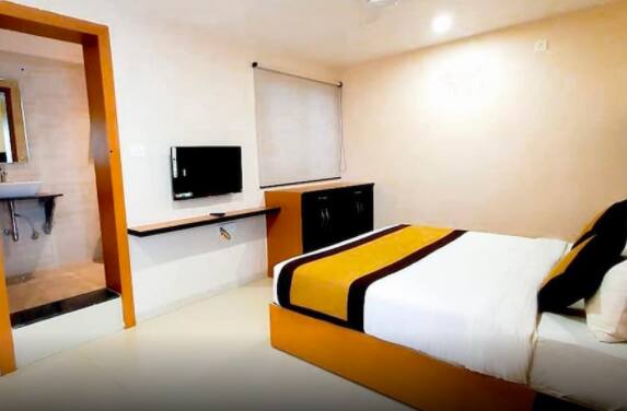 Hotel Geeta, Bilaspur 5