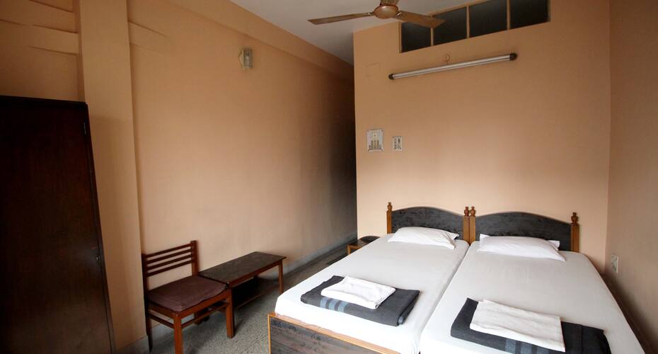 Sunflower Guest House Kolkata Book This Hotel At The Best - 
