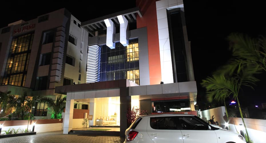 Hotel Sai Mahal Shirdi Book This Hotel At The Best Price - 