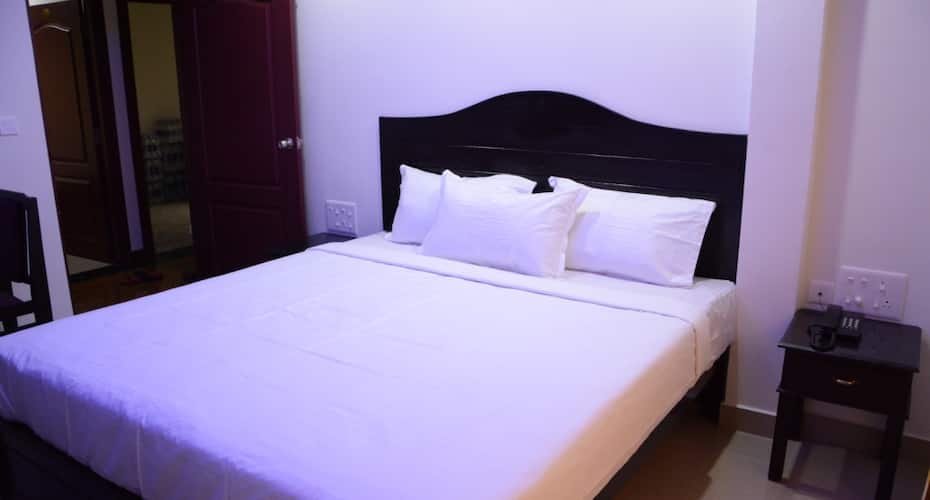 Sandal Breeze Hotel ➜ Maraiyūr, Kerala (34 guest reviews). Book hotel  Sandal Breeze Hotel