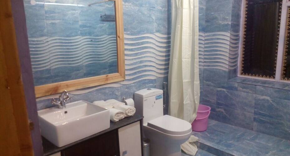Devat Farm Cottages Tirthan Gushaini Kullu Book This - 