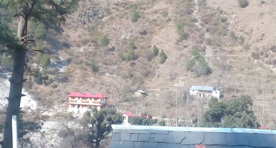 Devat Farm Cottages Tirthan Gushaini Kullu Book This - 
