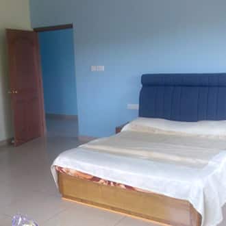 Hotel O L V Palace 95 Kms From Chikamaglur Koppa Hotel Booking Hotels In Chikmagalur Bigbreaks Com Πολυτελή οικογενειακά δωμάτια 4 αστέρων. chikamaglur koppa hotel booking hotels