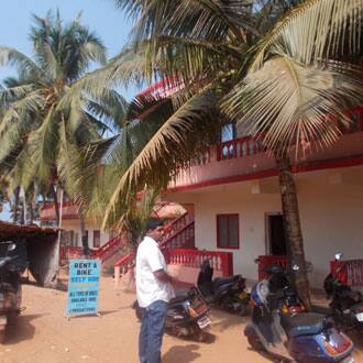 Beach Queen Guest House Goa Price Reviews Photos Address The hotel houses 11 elegantly styled rooms for accommodation across 2 floors and serves gourmet meals at its restaurant. beach queen guest house goa price