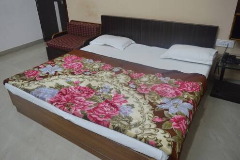 Vrinda Nikunj Hotel Nathdwara Book Hotel Online Hoteldekho