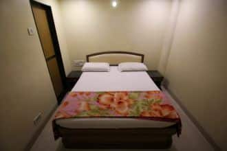 Trimurti Hotel, Mulund, 