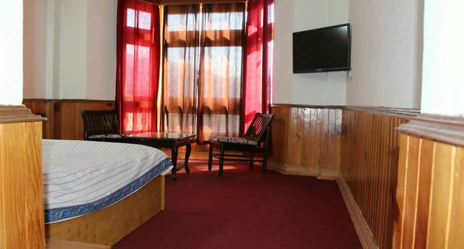 Tanijubbar Heights Home Stay (village Jarol, Near Narkanda, Distt. Shimla), Narkanda 5