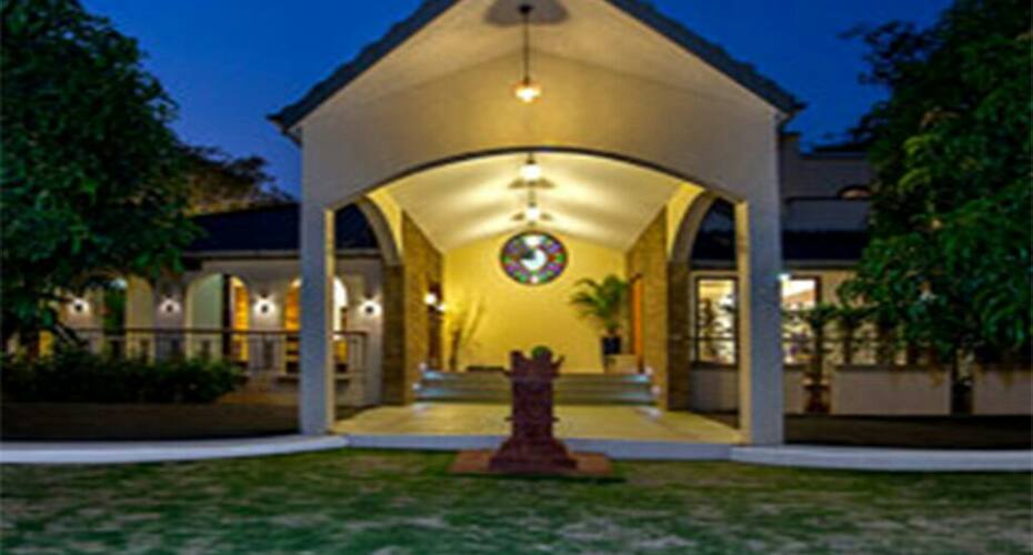 Lavish villa alibaug, Mumbai 1