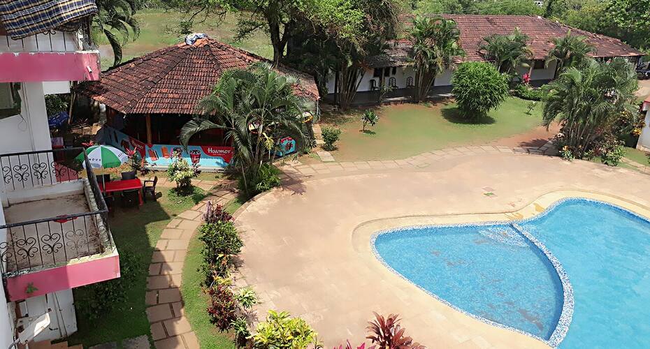 Blue Beach Resort Near Baga Beach, Goa 2