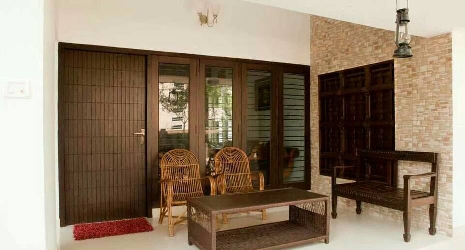 Kowdiar House, Thiruvananthapuram 4