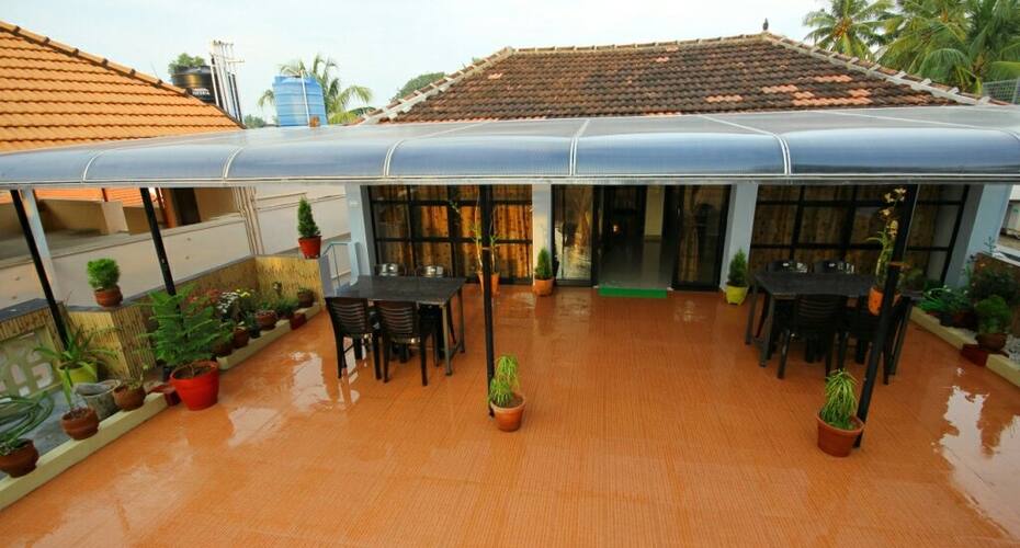 Water's Edge Apartment, Kochi 2