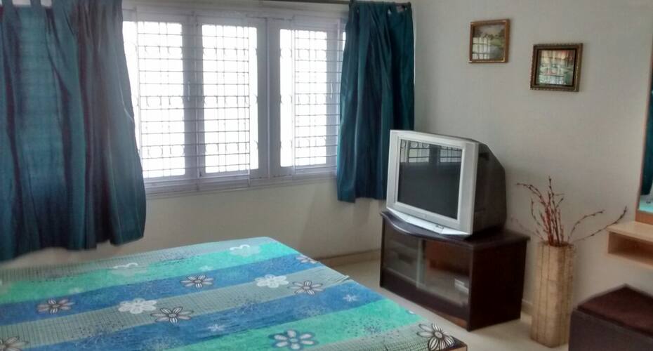 TULIPS BUNGALOW, Vadodara 4