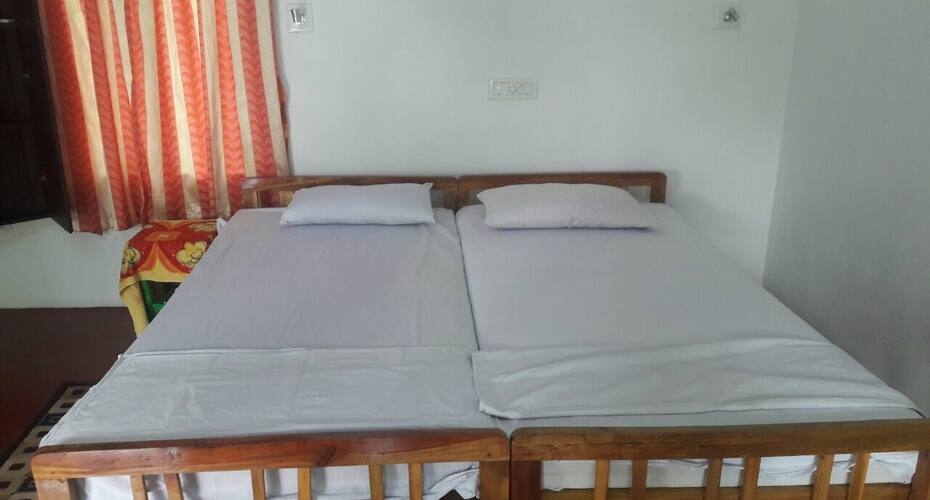 Diana Beach Cottage, Alleppey 5