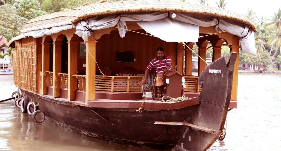 Maya 02 Bed Delux Houseboat, Alleppey 2