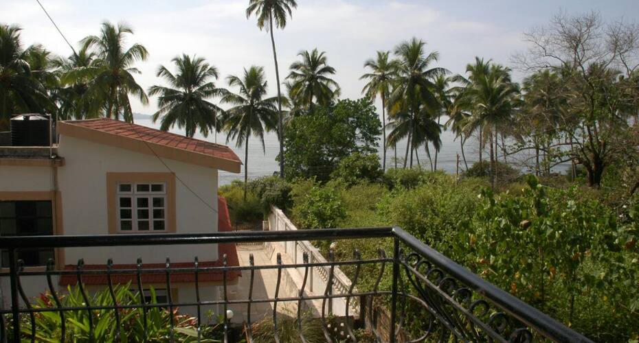 Joselina Sea Facing Service Apartment, Goa 3