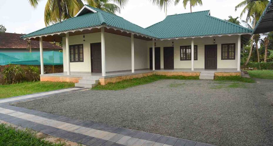 Pamba Inn, Alleppey 4