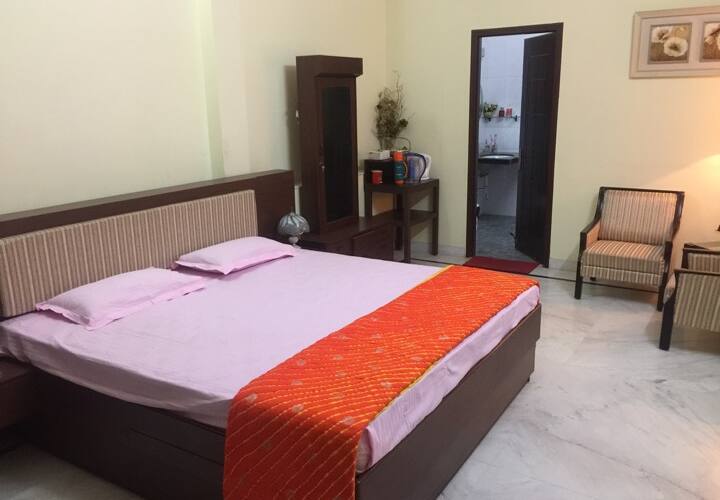 Dr Anu's  private room, Jaipur 5