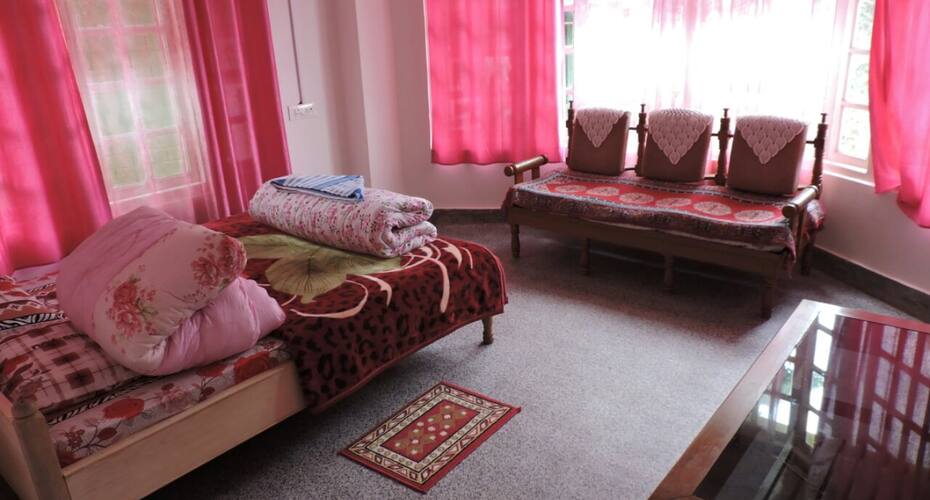 Green Lawn Homestay, Aritar 4