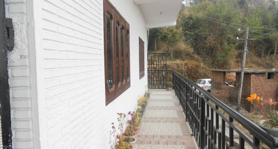 Khushala Valley View Homestay, Shimla 3