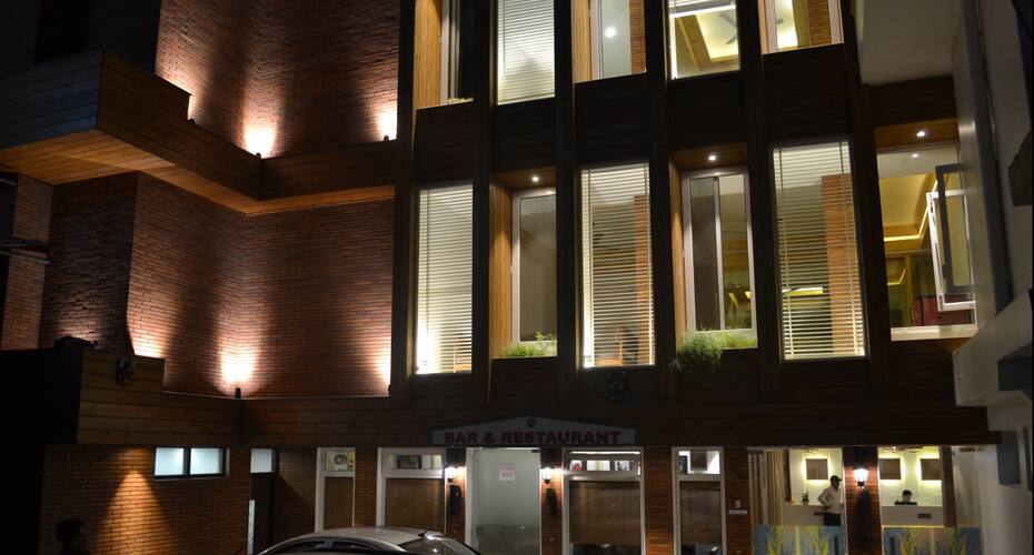Mayur Hotel Bar & Restaurant, Solan 1