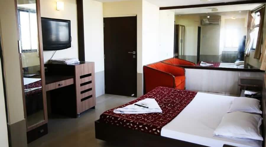Hotel Check Inn, Mumbai 2
