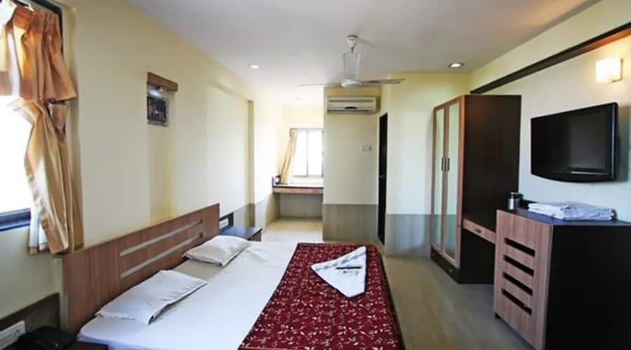 Hotel Check Inn, Mumbai 4