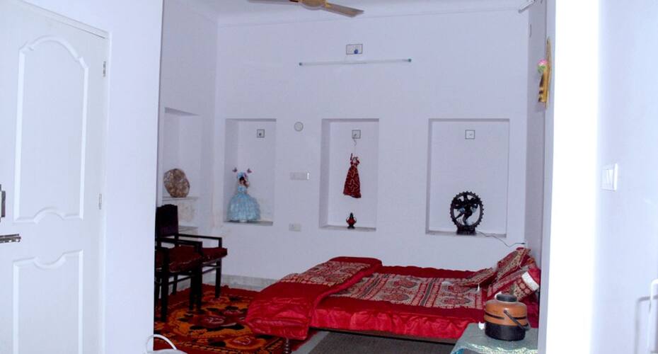 The Girdhar Niwas, Udaipur 4