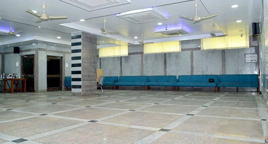 Hotel Maya Palace, Etah 5